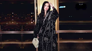 بـ"عباءة سوداء" هيفاء وهبي تحتفل بشهر رمضان والجمهور يعلق (صور) 