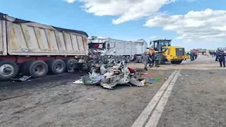 شاهد عيان يكشف كيف تسبب "كاوتش السيارة" فى وفاة 18 عاملاً في نهار رمضان -صور