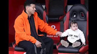 "رفقة ابنته داخل النادي".. أول ظهور لإمام عاشور بعد أزمة السفر