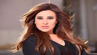 نجوى كرم بإطلالة مميزة.. كيف نسقتها؟