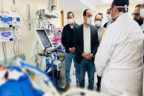 رئيس الرعاية الصحية يوجّه باستمرار المتابعة الطبية المكثفة لمصابي حادث محور 30 يونيو 