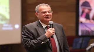 اجتماع موسع لرئيس الطائفة الإنجيلية مع قساوس القاهرة وزوجاتهم.. ما السبب؟