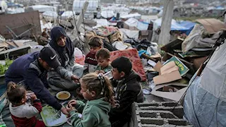 "تضييقات بالضفة وغياب الاحتفالات في غزة".. كيف يستقبل الفلسطينيون رمضان هذا العام؟