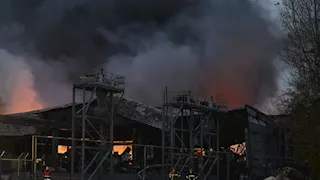 انفجارات تهز لفيف الأوكرانية وتسفر عن مقتل شرطية وإصابة 24 آخرين