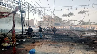 الصور الأولى لحريق خيمة رمضانية أمام جامعة المنصورة بالدقهلية