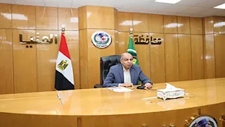 محافظ المنيا يطلق خطة شاملة لاستثمار الأراضي غير المستغلة (صور)