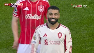 "بابتسامة".. رد فعل غريب لمحمد صلاح عقب استبداله أمام نوتينجهام (صور)