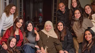 عبلة كامل تكشف عن صور وكواليس إعلانها مع ياسمين عبدالعزيز ومنة شلبي