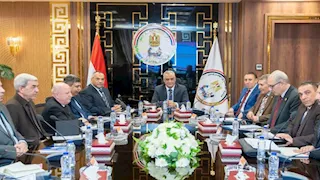 وزير الإنتاج الحربي يتابع الموقف التنفيذي لمشروعات "حياة كريمة"