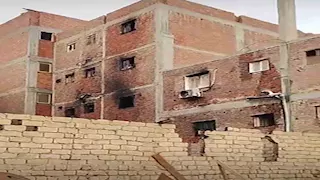 امتد إلى منزلين.. حريق هائل يلتهم مخزن أثاث في السويس