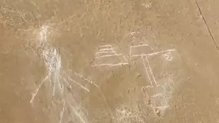 من الطباشير إلى التحقيق.. القصة الكاملة لأزمة مرشد سياحي اعتدى على هرم أوناس بسقارة