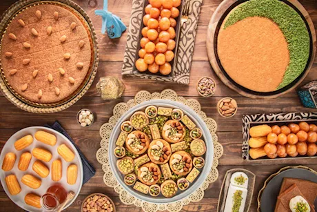 الحلويات في رمضان- إليك أسباب النعاس بعد تناولها