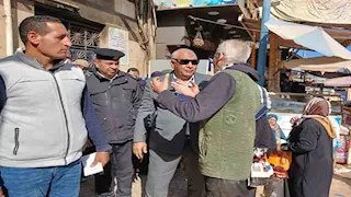 محافظ مطروح يحيل مسؤولي الشركة العامة لتجارة الجملة للتحقيق - صور