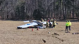 طائرة عسكرية أمريكية تصطدم بحاجز طريق في الفلبين وإصابة 5 أفراد