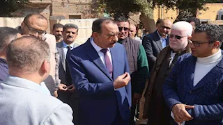  محافظ سوهاج يحيل رئيس قرية ومدير مركز شباب للتحقيق