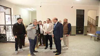 بالصورـ محافظ أسيوط يتفقد سوق أبنوب الحضري استعدادًا لبدء التشغيل