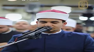شاهد| بأصوات عذبة وقراءات متقنة.. طلاب الأزهر يؤمّون شيوخهم في الجامع العريق 