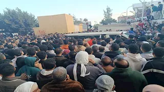 سافر ليجهز بيته فعاد داخل كفن.. أهالي كفر الشيخ يشيعون جثمان شاب مات بأزمة قلبية في العراق