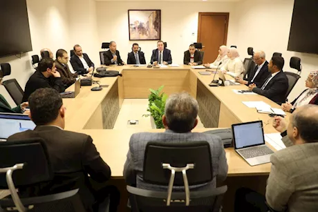 "الصحة" تبحث تطوير الشبكة القومية للعلاج على نفقة الدولة 