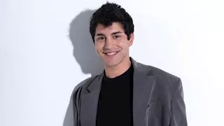 وفاة الفنان التركي إبراهيم يلدز بطل مسلسل "اسمعني"