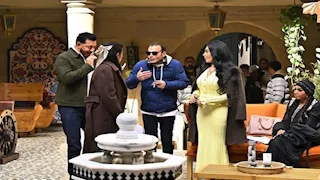 أحمد خالد أمين ينشر صورا من كواليس الحلقة 10 بمسلسل "درش" (صور)