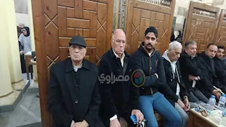 نجوم الفن يتوافدون على عزاء الراحل ياسر صادق