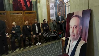 أشرف زكي وأحمد بدير.. نجوم الفن يشاركون في عزاء ياسر صادق