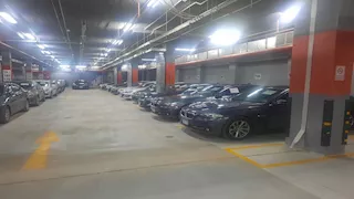 "أوبل وشيفرولية وبي إم دبليو" 70 سيارة تابعة للبنك الأهلي للبيع في مزاد علني