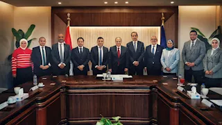 رئيس هيئة الدواء يبحث مع شركة "أبوت" خطط توطين الصناعة الدوائية