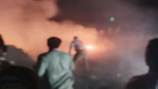 بجوار مدرسة ابتدائية.. حريق هائل يلتهم منزلًا في بني سويف