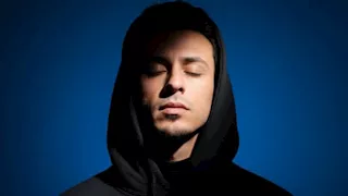 "قدر الله وما شاء فعل".. علي قدورة يعلن إلغاء برنامجه الرمضاني 