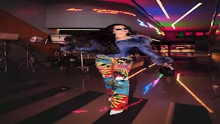 بإطلالة عصرية غير تقليدية.. هيفاء وهبي تنشر صور من كليب "أول مرة شفتك"