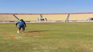 بعد استبعاده.. محمد عواد ينفذ عقوبة الزمالك (صور)