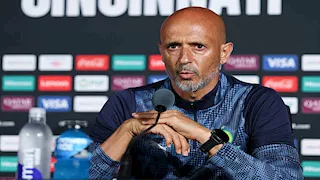 مدرب صن داونز: "المسؤولون في جنوب أفريقيا يزورون الحكام ليلا"