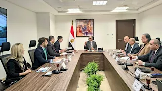 الإسكان تبحث مع تحالف إماراتي إسباني التعاون في محطات تحلية مياه البحر