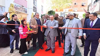 محافظ أسيوط يفتتح معرض تدوير الرواكد بمدرسة أبوتيج المهنية (صور)