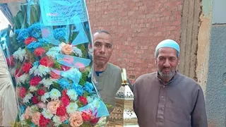 بوكيه ورد وفانوس رمضان.. أقباط يهنئون أهالي سندنهور بافتتاح مسجد بالقليوبية