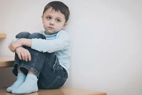 اضطراب الجهاز الهضمي عند أطفال التوحد.. طبيب يوضح أسبابه