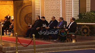 الصور الأولى من عزاء والد الفنانة علا رشدي في مسجد الشرطة