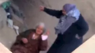 حبس امرأة اعتدت على أمها بالشرقية.. والوالدة المسنة: "سيبوها دي بتخدمني"