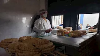 وزير التموين ومحافظ الإسكندرية يفتتحان مخبزين بـ"بشاير الخير" ويتناولان أول إنتاجها من الخبز (صور)