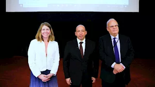 وزيرة الرعاية الصحية السويدية تعلق على جهود مصر تجاه غزة: شكرا