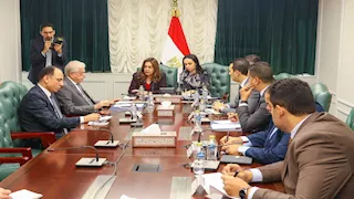 التضامن والتنمية المحلية ومستشار الرئيس يبحثون إقامة مهرجان موسع للحرف التراثية