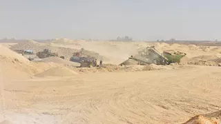 بالصور- محافظ أسيوط يفتتح 4 محاجر مرخصة للزلط والرمال 