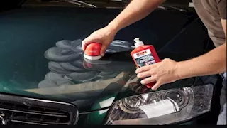 قبل استخدامه.. تعرف على مزايا وعيوب ملمع طلاء السيارات