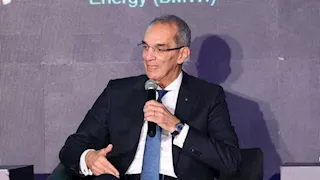 وزير الاتصالات: 6 مليارات دولار استثمارات لتطوير الإنترنت في مصر