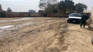 تحرك عاجل من البيئة لرفع المخلفات بأحد الشوارع القريبة من الأهرامات