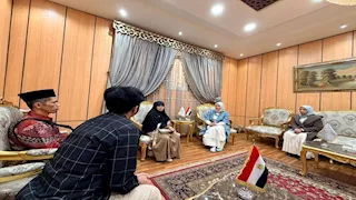 شيخ الأزهر يوجه بتحمُل تذاكر سفر أسرة طالب إندونيسي توفي بالقاهرة ويصرف إعانة له