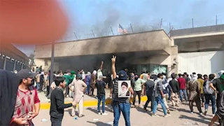 باكستان.. 9 قتلى في محيط القنصلية الأمريكية تنديدا بمقتل خامنئي