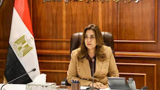 وزيرة التنمية المحلية تتابع تطبيق التعريفة الجديدة لسيارات الأجرة بعد زيادة الوقود